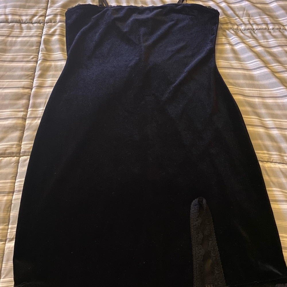 Sexy stunning brand new beautiful mini velour mini dress from 4ever21 for woman
